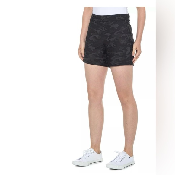 SPANX Pants - Spanx Sunshine Shorts  Pull On 4-Way Stretch Size XLarge Black Camo.